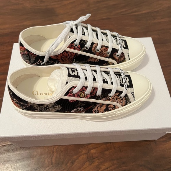 Sold-Dior walk’N’Dior sneaker multicolor embroidery - Picture 6 of 9